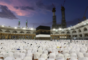 Шетелдік қажылар үшін қажылық үштен бірге арзандаған