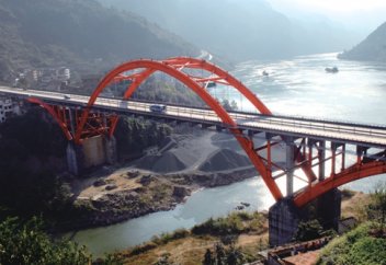 Қытайлар жүз метрлік қос көпірді 90 градусқа бұрды (видео)