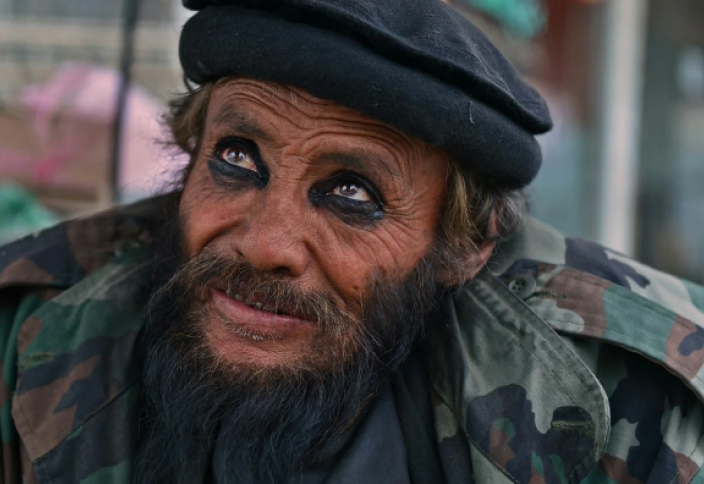 Почему талибы красят свои глаза?