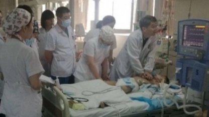 В Китае врачи спасли ребёнка, делая ему массаж сердца пять часов