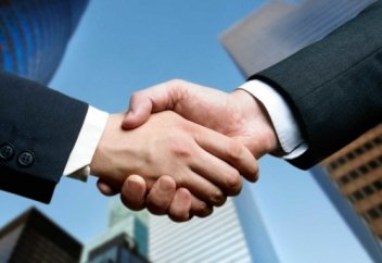 Разрешено ли в исламе объединять две сделки в одной?