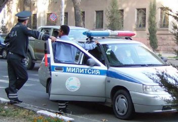 Әлемнің әр түкпірінен: Тәжікстанда Сириядағы соғысқа шақырған 13 адам сотталды