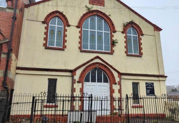 Бита размером с коробку спичек в церкви тормозит план квартиры