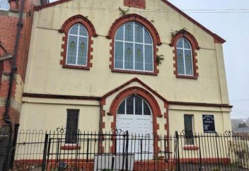 Бита размером с коробку спичек в церкви тормозит план квартиры