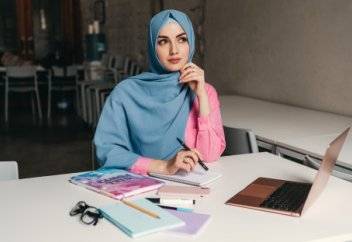 Разные: В США добавляет мусульманские праздники в школьный календарь