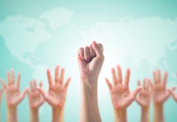 Еуропалық комиссия «Демократияны қорғау пакеті» деп аталатын шетелдік агенттерге қатысты еуропалық мағлұмдама қабылдады