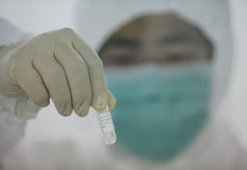 В КИТАЕ ОБНАРУЖЕН НОВЫЙ СМЕРТЕЛЬНЫЙ ВИРУС