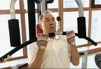Елбасының спорттық жаттығулары (ВИДЕО)