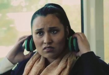 Мұндайда үндемей қалғанымыз жарамас! Расизмге жол жоқ!