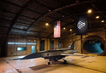 АҚШ алғаш рет ұшқышсыз ұшатын YFQ-44A жойғыш ұшағын көрсетті (видео)