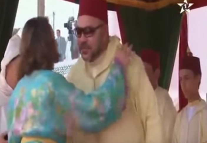 Король ислам әдебінің жарқын үлгісін көрсетті (видео)