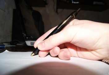 Многодетной женщине из Астаны выделили квартиру после письма Назарбаеву