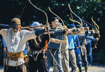 Алматыда садақ атудан дәстүрлі сайыс өтті (Фото)