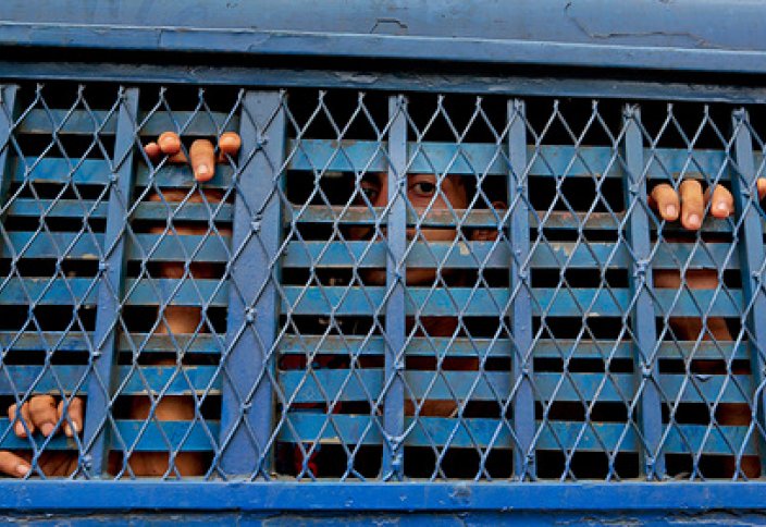 Разные: В Бангладеш начнут казнить насильников