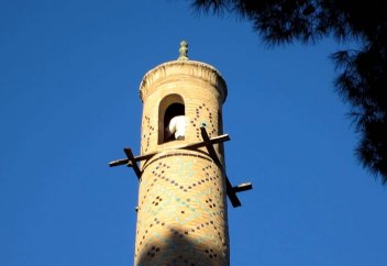 Мешіттің тербелетін мұнара құпиясы әлі күнге ашылған емес (видео)