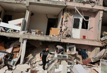 Cаудия зілзаладан зардап шеккендер үшін бір тәулікте 27 млн доллар жинады