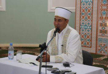 ВЕРХОВНЫЙ МУФТИЙ: НЕОБХОДИМО СФОРМИРОВАТЬ КУЛЬТУРУ ПОМИНАЛЬНЫХ МЕРОПРИЯТИЙ УСОПШИМ