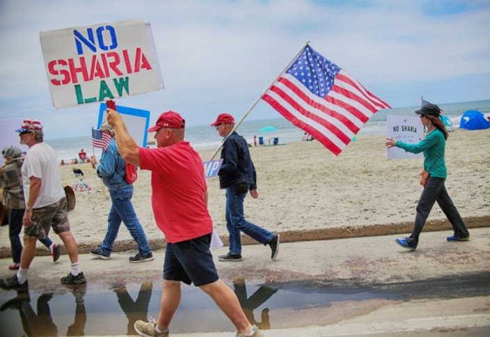 "Исламофобия – дело рук политиков"