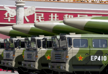 АҚШ пен Қытайдың кері әсері: Азия елдері қауіпті қару-жарақ жарысына түсуде