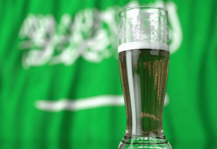 Саудовская Аравия разрешила продажу алкоголя некоторым экспатам