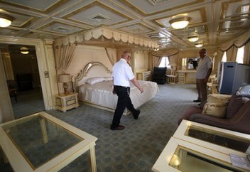 Из суперъяхты диктатора сделали отель