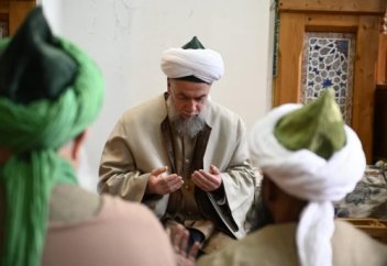 Тәриқат сопылық жолы - тура жол, және бұзық ғалыммен жақсы ғалым хақында