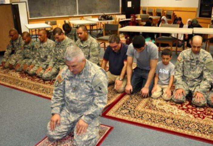 Как проходит Рамадан у новообращенных мусульман в армии?