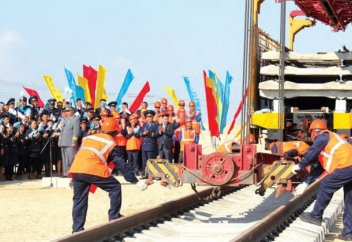 Тәуелсіздік жылдары елімізде қанша мың шақырым жаңа теміржол салынған?