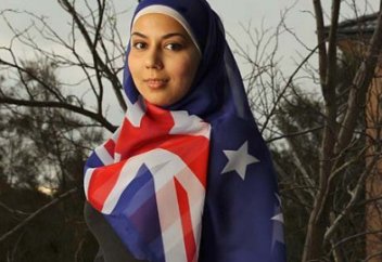 Әлем жаңалықтары: Мұсылман әйелді ренжіткен адам жауапкершілікке тартылды