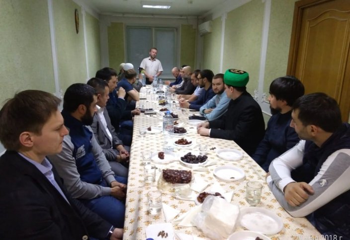 В Москве прошел политически значимый «голодный ифтар»