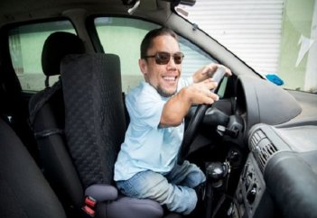 Әлемдегі ең кішкентай ергежейлі жұптың өмірі (фото)