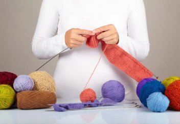 Жүкті әйелге тігіс тігіп, тоқыма тоқуына болмайды дейді. Бұған дінімізде негіз бар ма?