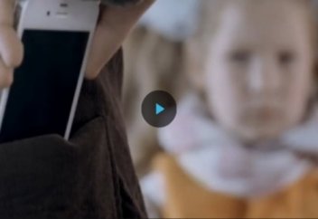 Қалта ұрысы хабарламаны оқып, телефонды иесіне қайтарып берді (видео)