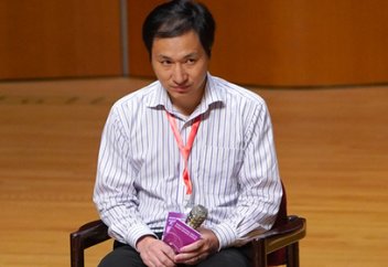 ВИЧ-ке бой бермейтін генді "тапқан" ғалым ұшты-күйлі жоғалды