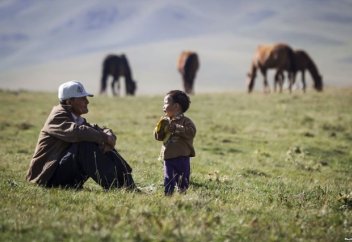 Ағайын тату болғанда...