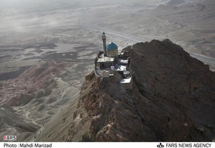 Уникальная мечеть, построенная в честь самого таинственного пророка (фото)