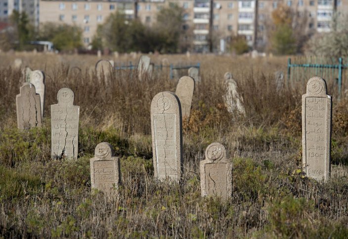 Бес-алты жыл бұрын қайтыс болған адамның қабіріне барып жаназасын шығаруға бола ма?