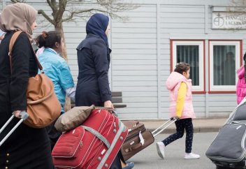 Әйел үстіне әйел алуға тыйым салды