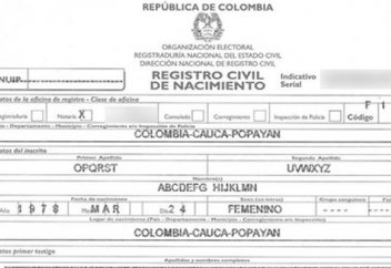 Колумбия тұрғыны аты-жөнін ағылшын алфавитінің реті бойынша жаздырды