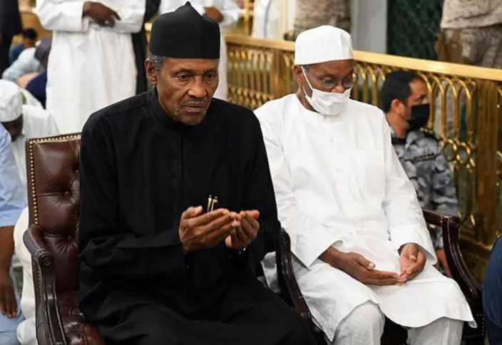 Президент Нигерии и султан Брунея помолились в мечети Пророка