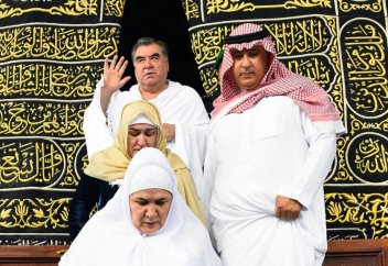 Қажылыққа баратындардың жасын ұлғайтты