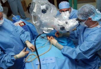 Қазақстандық хирургтар өте сирек пластикалық отаны жасады (видео)