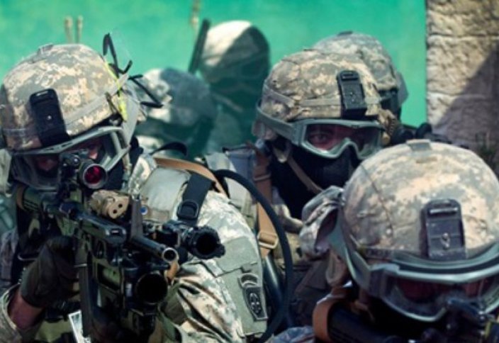 ЛИКБЕЗ: АРМИЯ США ПРОТИВ ВРАГОВ ДЕМОКРАТИИ