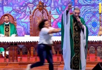 Инквизацияға, орта ғасырға тартқан дегредация: "Семіздер жұмаққа кірмейді"