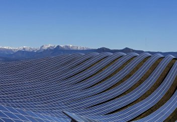 В Саудовской Аравии реализуют рекордный проект в сфере солнечной энергетики