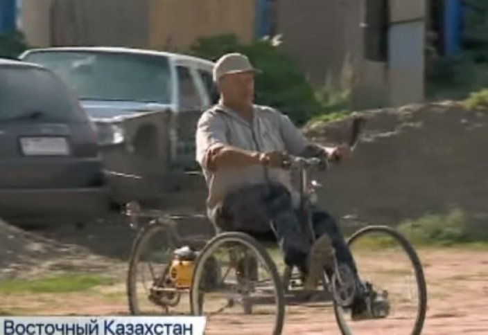 Необычный трехколесный велосипед изобрел пенсионер из ВКО (видео)