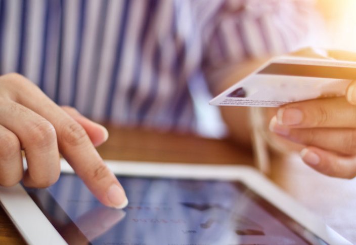 Как безопасно использовать банковские карты. Биткоин не пригоден для хранения средств