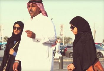 Подарок мужу от двух жен порадовал не только обладателя, но и соцсети