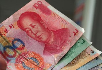 Юань обвалил доллар в торговле Китая, но натолкнулся на лежачих полицейских