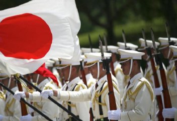 Жапондар әскери шығынын жанталаса арттыруда. Неге?